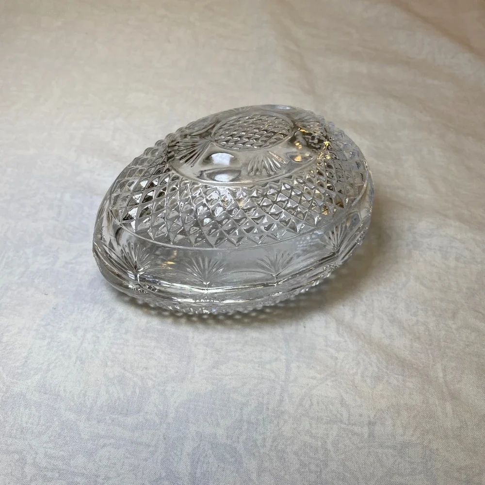 Vintage 1977 Avon Fostoria Clear Glass Egg Trinket Box Covered Soap Dish